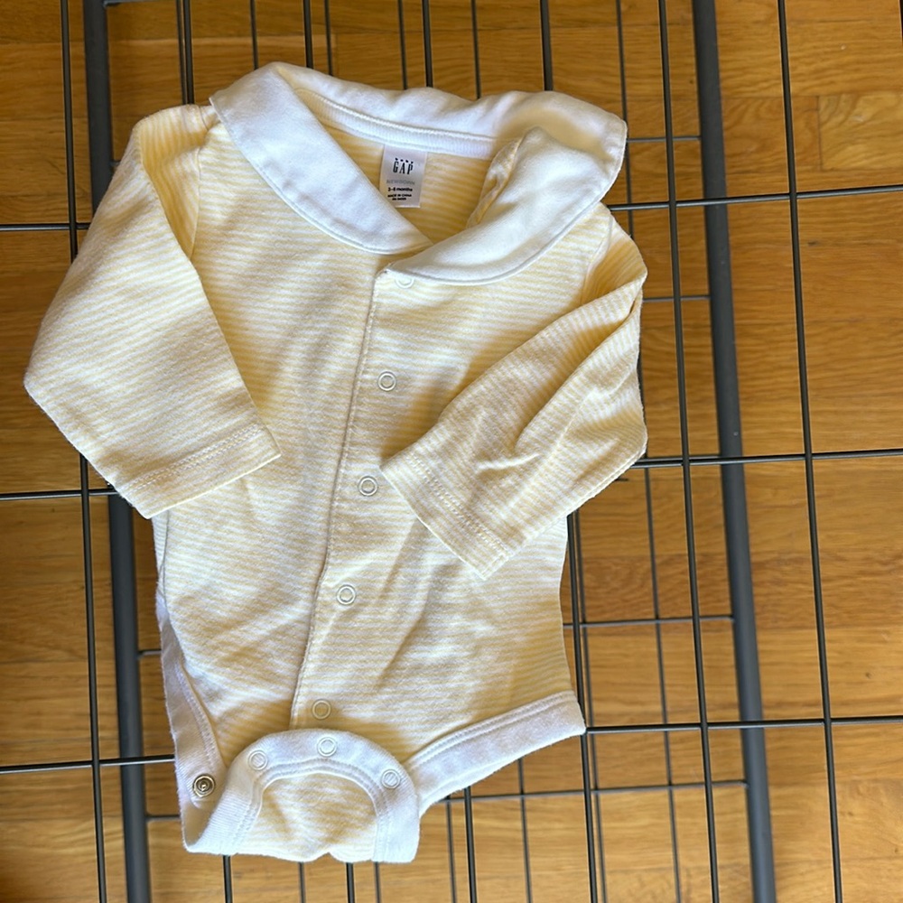 Baby gap newborn size 36 months, long sleeve yellow bodysuit
